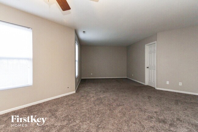 Building Photo - 8406 Ligonier Dr
