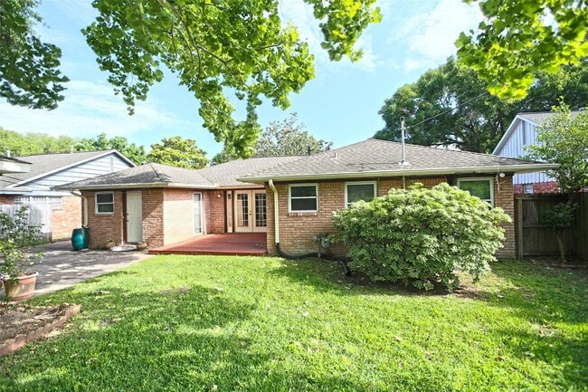 Building Photo - 3535 Durhill St