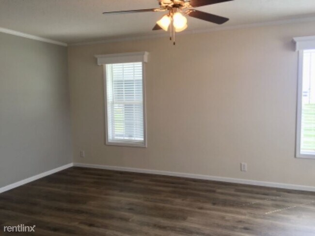 Building Photo - 3 br, 2 bath Mobile Home - 4264 Hedgewood St