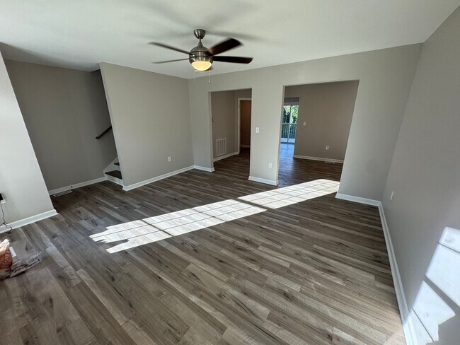 Building Photo - 147 Waddell Cir