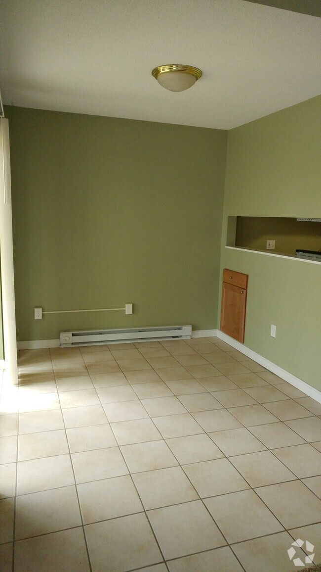 Building Photo - 248 QUARRY HILL RD