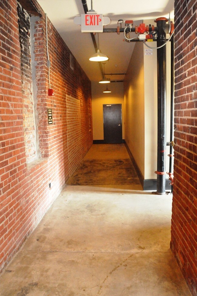 Foto del edificio - Montgomery Fair Lofts