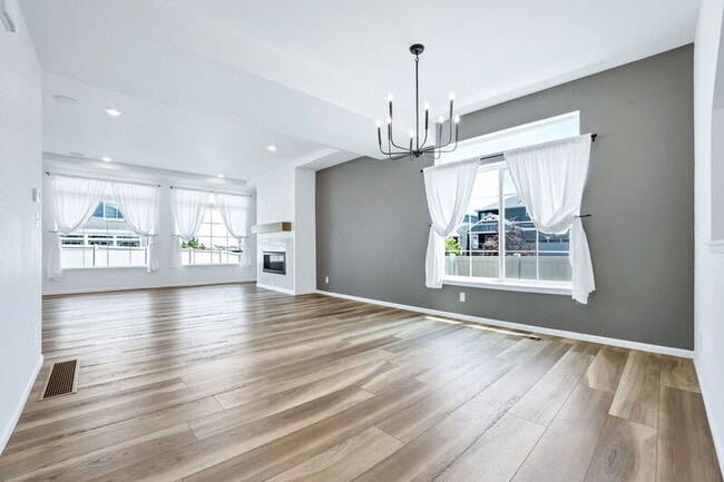 Foto del edificio - 22275 E 45th Ave