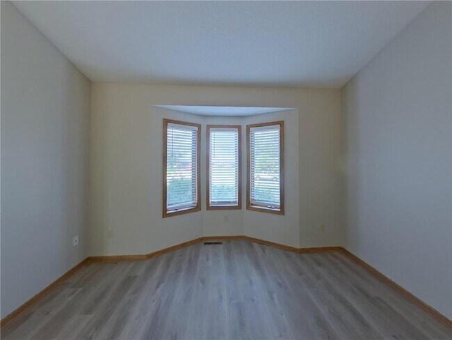 Foto del edificio - 512 Green Ave SE