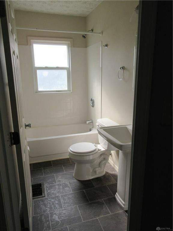 Foto principal - 3037 Mohican Ave