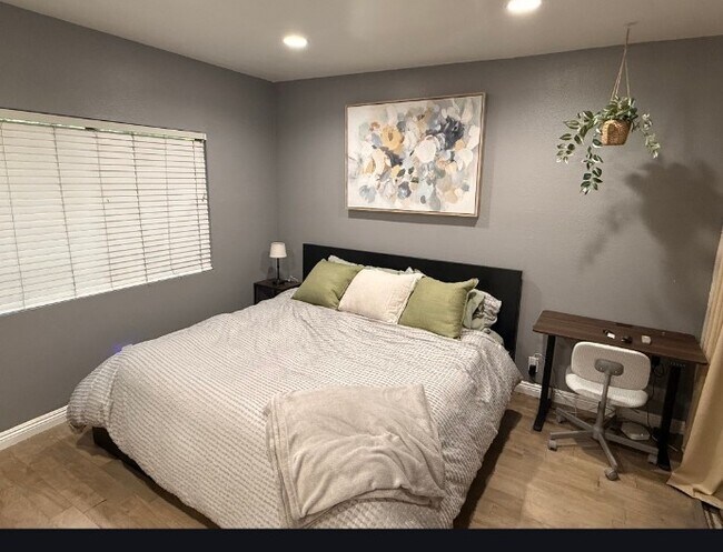 Foto del edificio - 2240 N Legion Dr