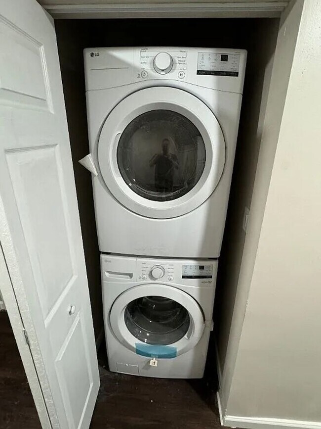 Foto del edificio - Charming 3 Bedroom 1 Bath Single Family Home in Bon Air