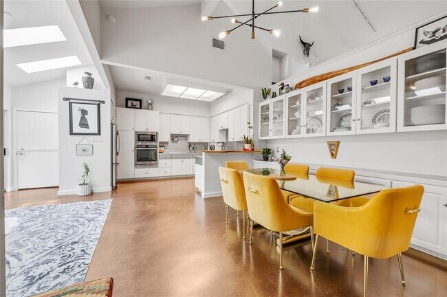 Foto del edificio - 806 Canyon Creek