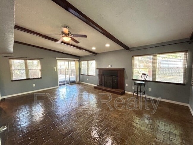 Building Photo - 506 Lucian Ct