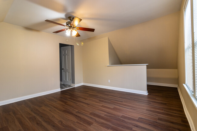 Foto del edificio - 2938 N Dawson Ave