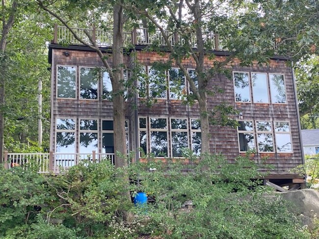 Building Photo - Year-Round Riverfront Home in Gloucester (...
