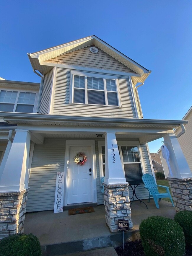 Building Photo - 1722 Lincoya Bay Dr
