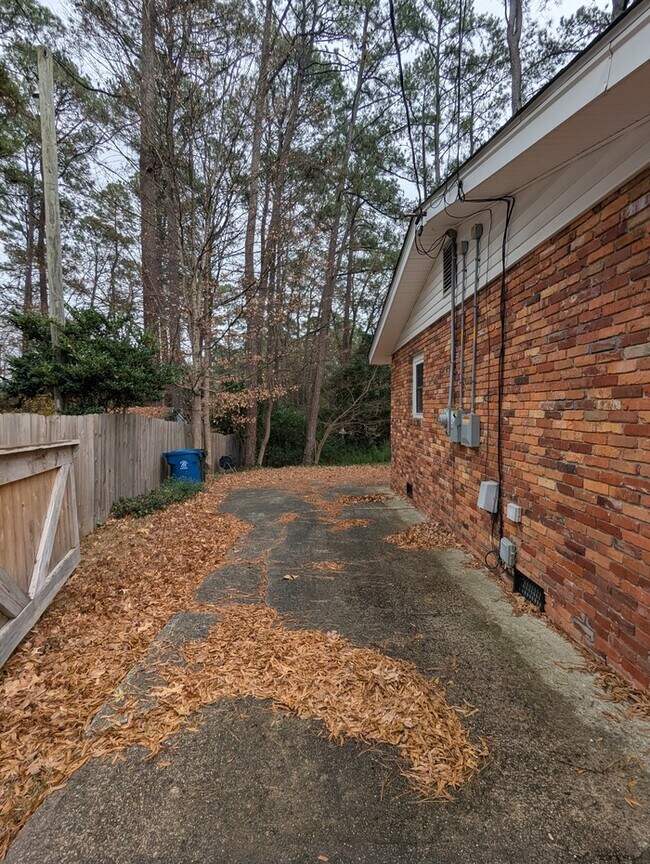 Foto del edificio - 2506 N Duke St