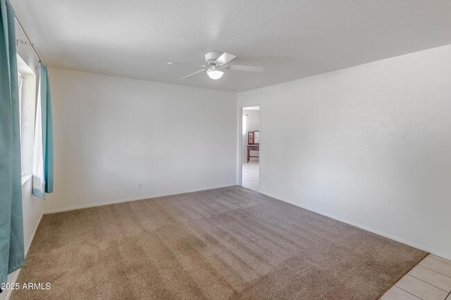 Foto del edificio - 7013 E Loma Land Dr