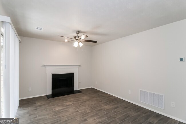 Foto del edificio - 2450 Northmill Ln