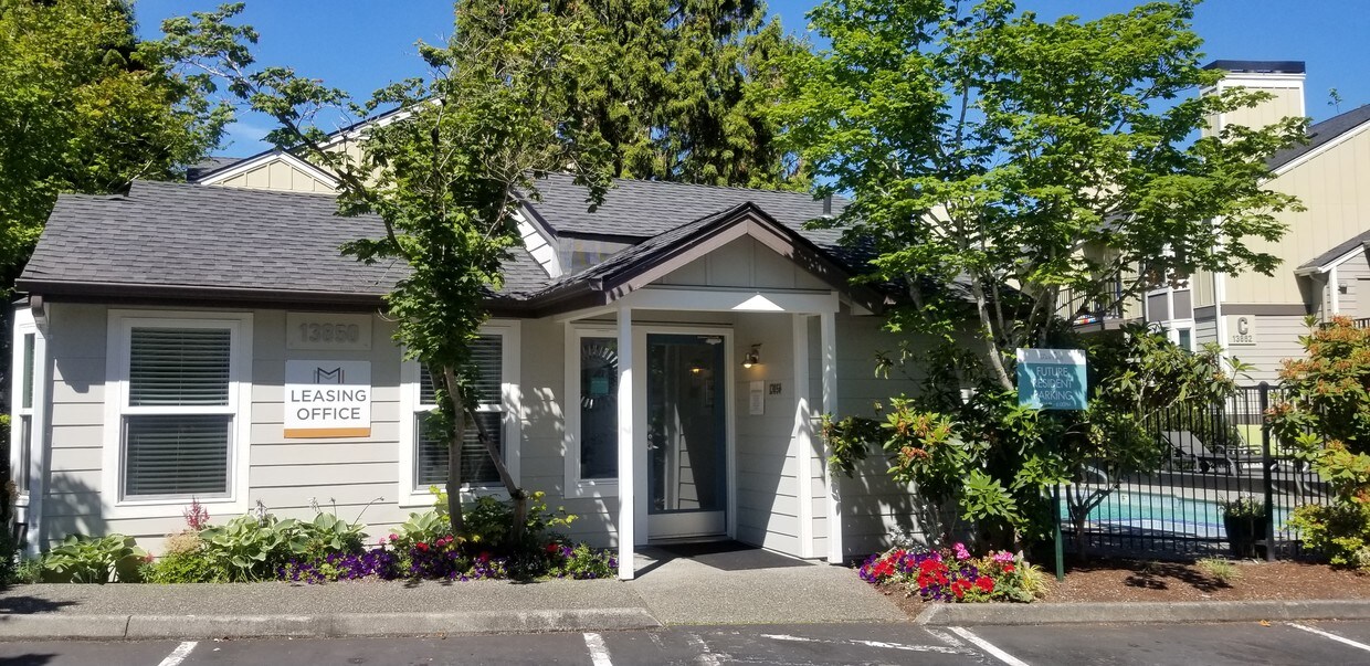 Foto principal - 13854 NE 8th St