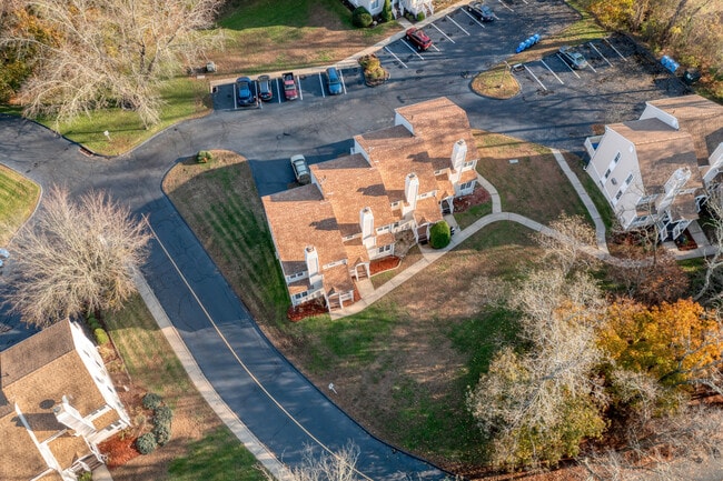 Building Photo - 7 Starrwood Dr