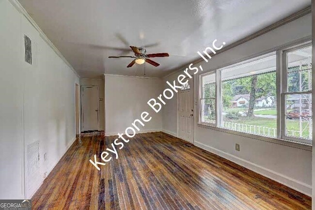 Building Photo - 1630 Woodrow Pl
