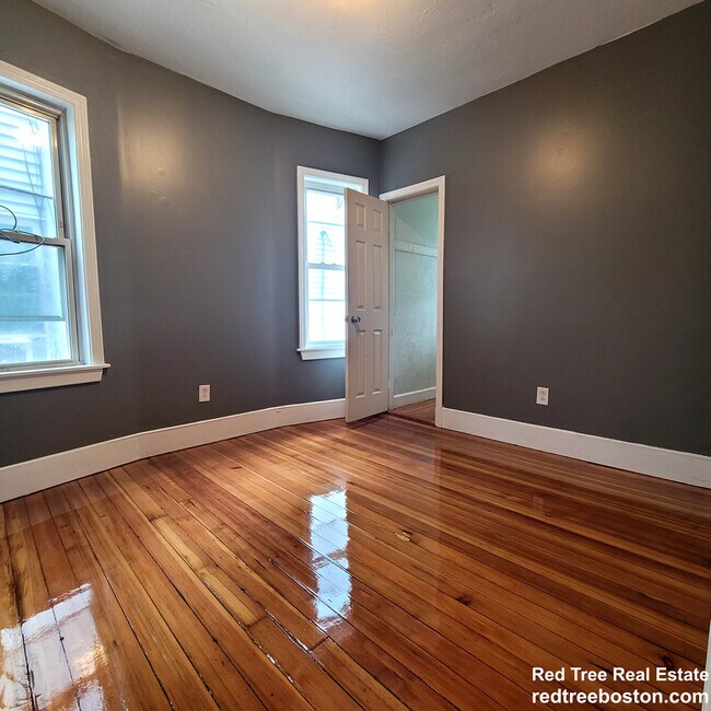 Building Photo - 202 Norwell St
