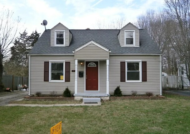 Foto principal - 1435 Shaftesbury Rd