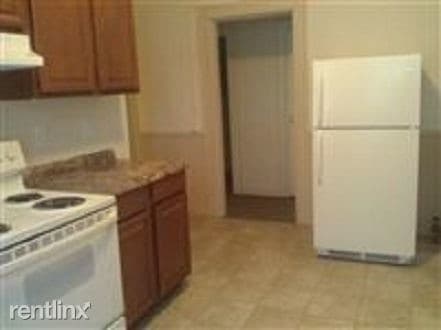 Building Photo - 4 br, 1 bath Apartment - 46 Hidden St
