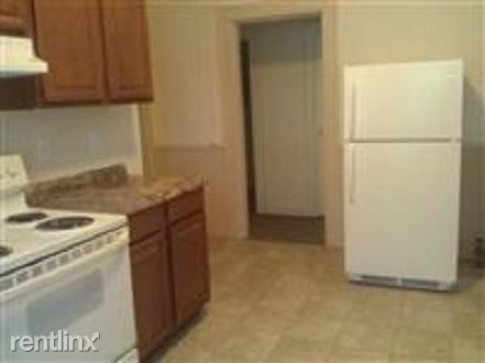 Foto del edificio - 4 br, 1 bath Apartment - 46 Hidden St