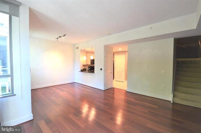 Foto del edificio - 1532 N Scott St