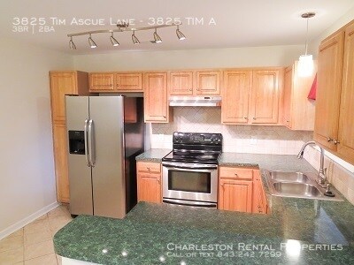 Foto del edificio - 3825 Tim Ascue Ln