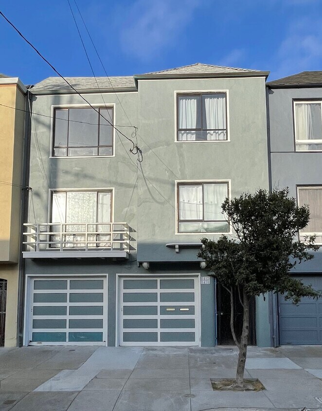 Primary Photo - 1410 48th Ave