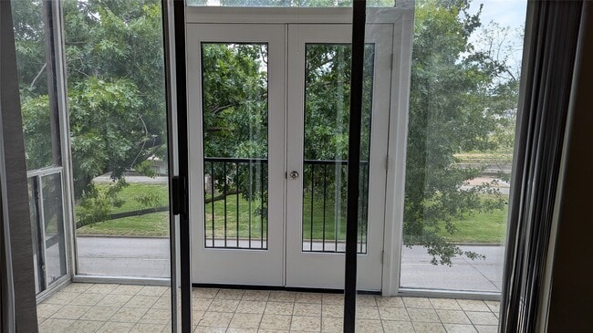 Foto del edificio - 2400 N Braeswood Blvd