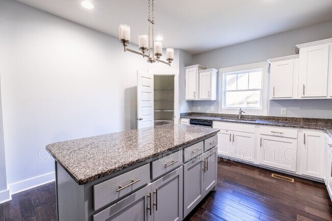 Building Photo - 3409 Elkins Ave