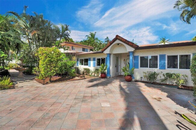 Building Photo - 812 Chukker Rd