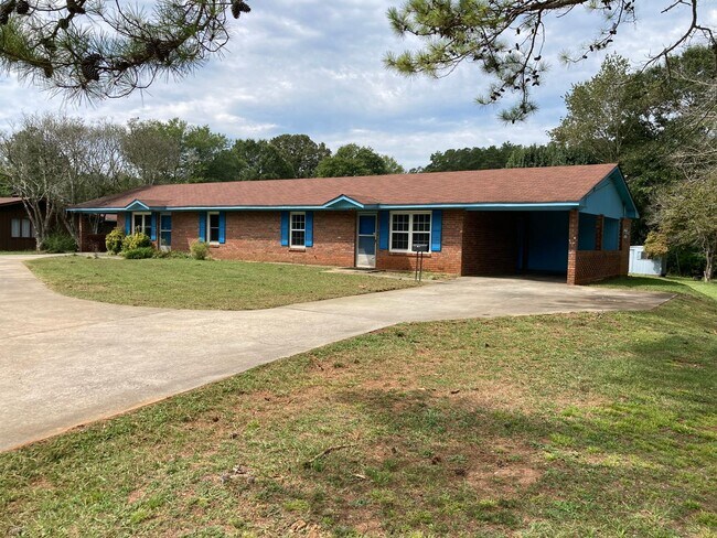 Building Photo - 600 Reeceburg