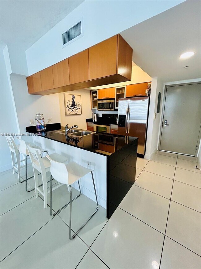 Foto del edificio - 1750 N Bayshore Dr