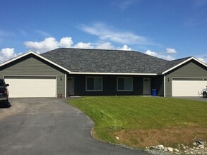 Building Photo - 981 W Cache Dr