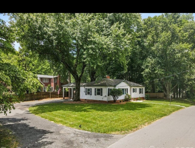 Building Photo - 4326 Castleton Rd