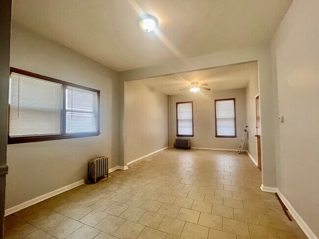 Living room - 7521 68th Ave