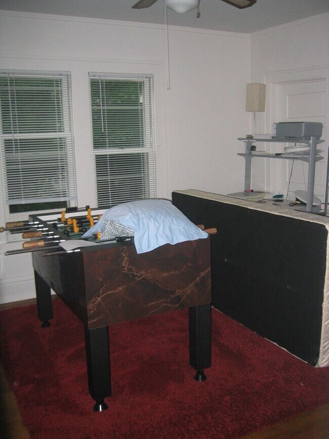 Foto del edificio - Van Hise Two Flat