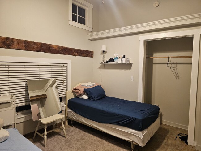 Building Photo - 12 Free St