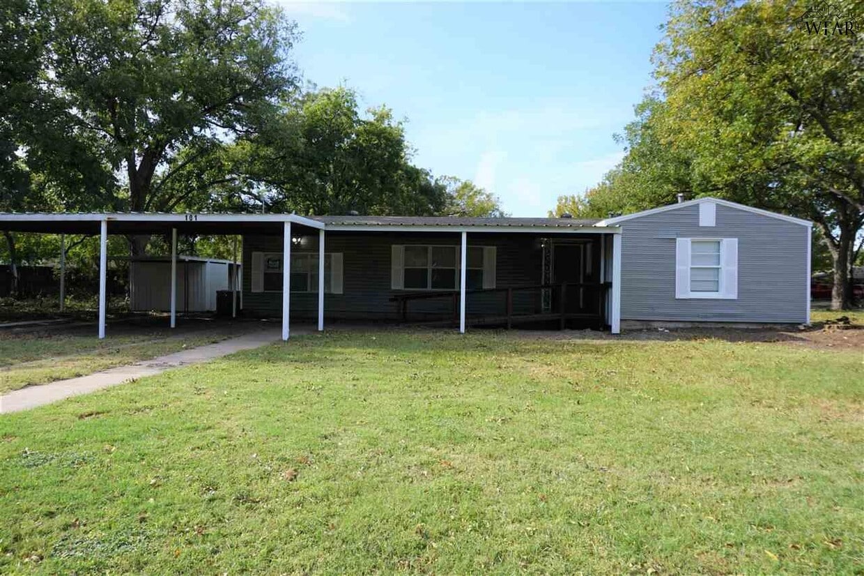 101 Lilac Ln, TX 76354 House Rental in TX