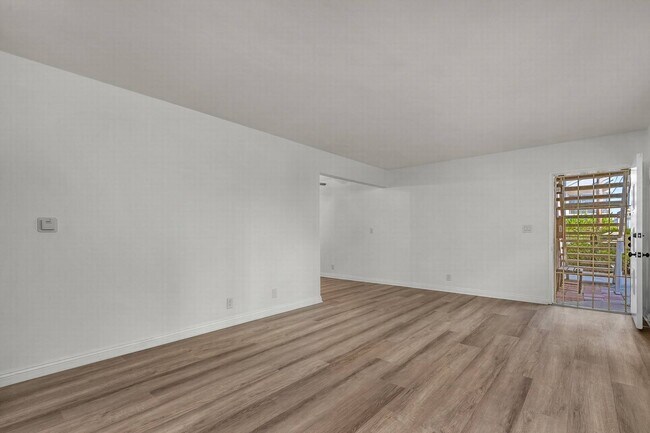 Foto del edificio - 2 bedroom - Incredible location!