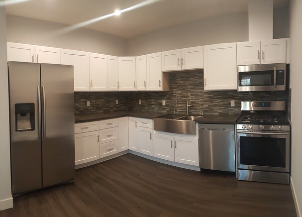 Foto principal - 6039 Craner Ave