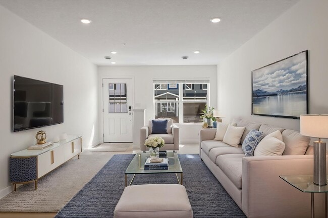 Foto del edificio - New Construction Townhome!!!