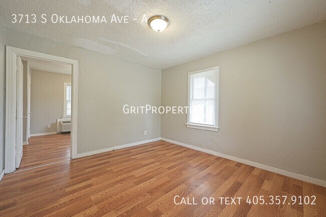Building Photo - 3713 S Oklahoma Ave Unit A