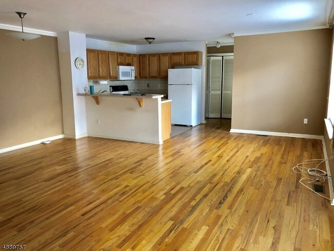 Building Photo - 36 Parkside Ct