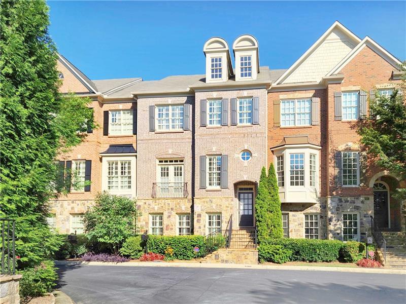 Foto principal - 638 Parkside Village Dr