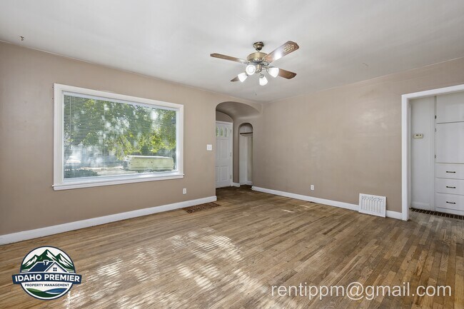 Foto del edificio - 211 Walnut St