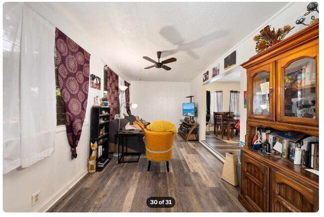 Livingroom - 174 Alea Pl