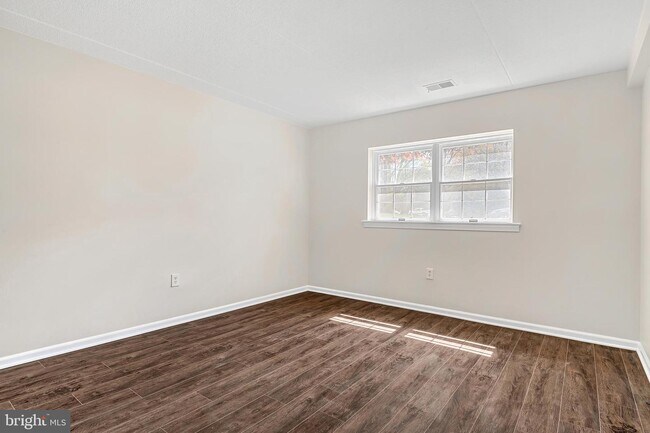 Building Photo - 2108 Cedar Run Dr