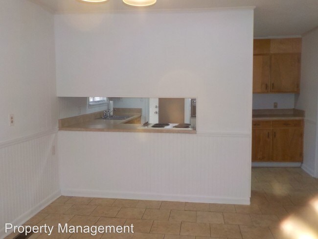 Building Photo - 3607 Woodland Dr NW
